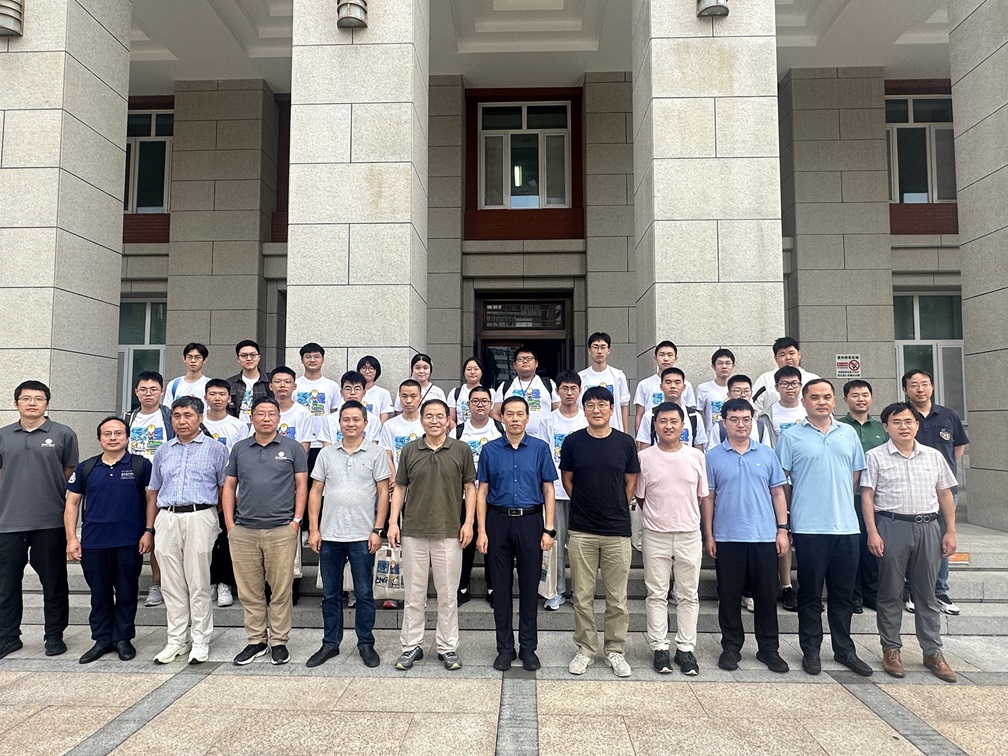 浩渺行无极，扬帆但信风—202